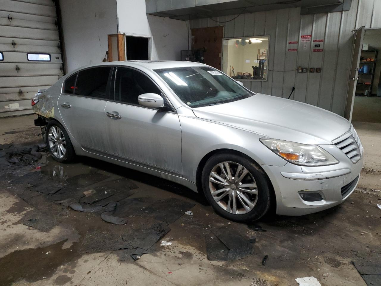 2009 Hyundai Genesis - Image 4