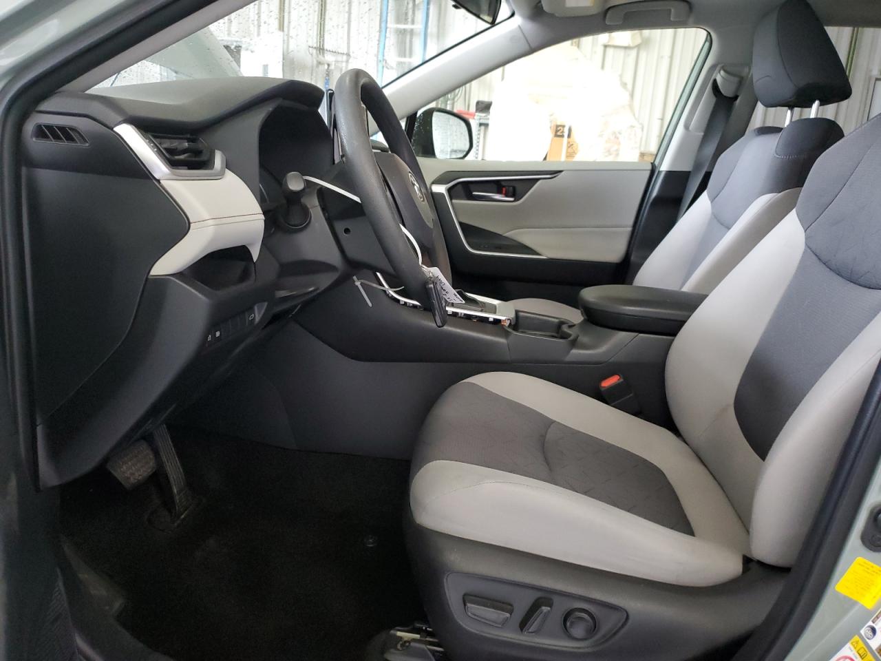 2019 Toyota RAV 4 - Image 7