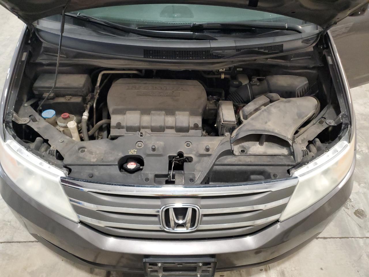 2012 Honda Odyssey - Image 12