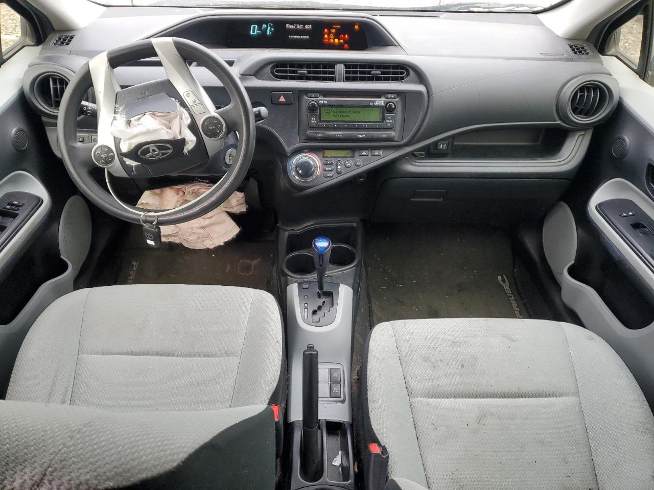 2014 Toyota Prius - Image 8