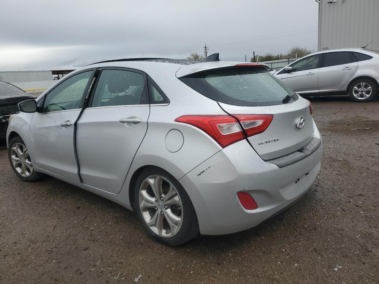 2014 Hyundai Elantra - Image 2