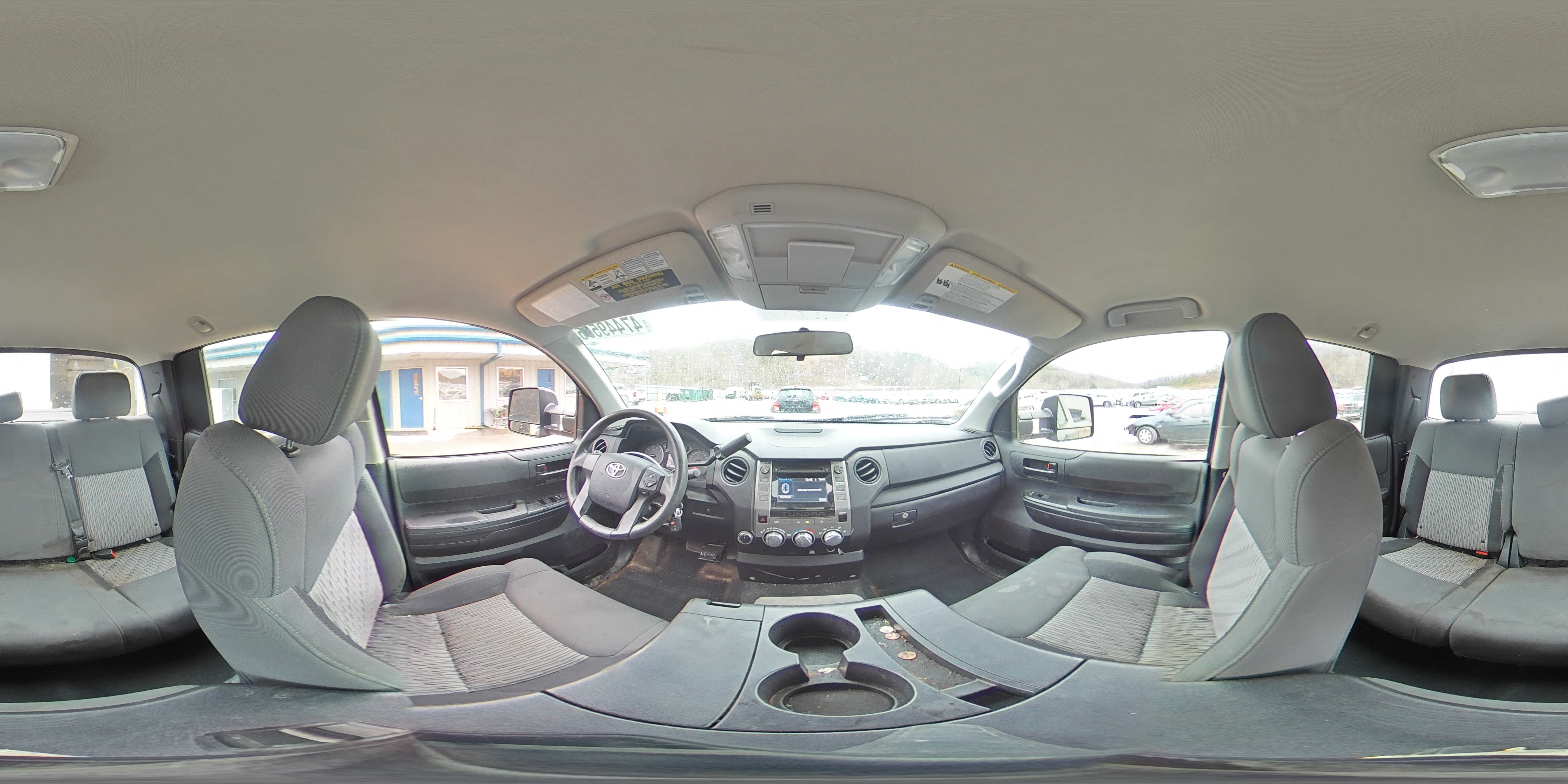 2015 Toyota Tundra - Image 13
