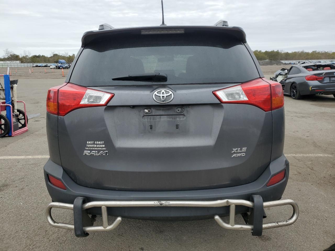 2015 Toyota RAV 4 - Image 6