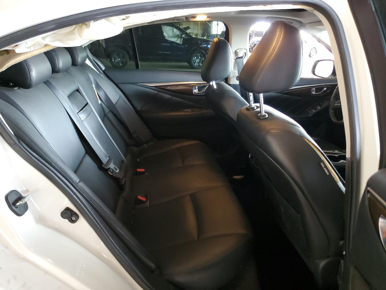 2018 Infiniti Q50 - Image 10