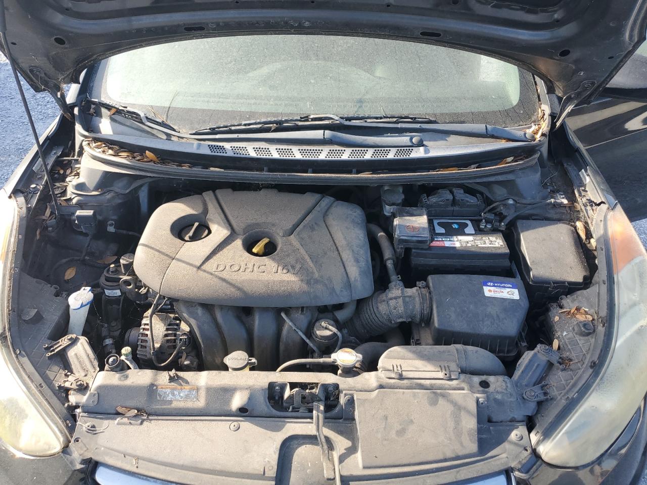 2011 Hyundai Elantra - Image 11