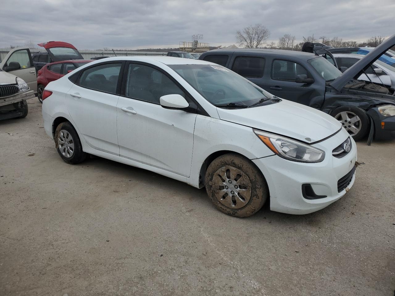 2015 Hyundai Accent - Image 4