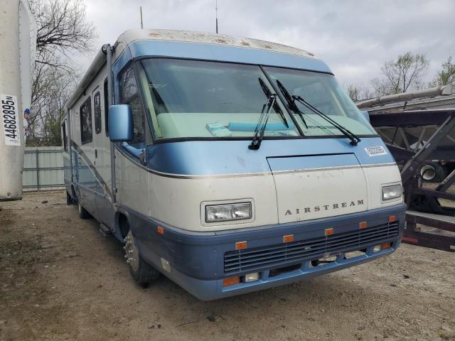 1999 Freightliner Chassis X Line Motor Home