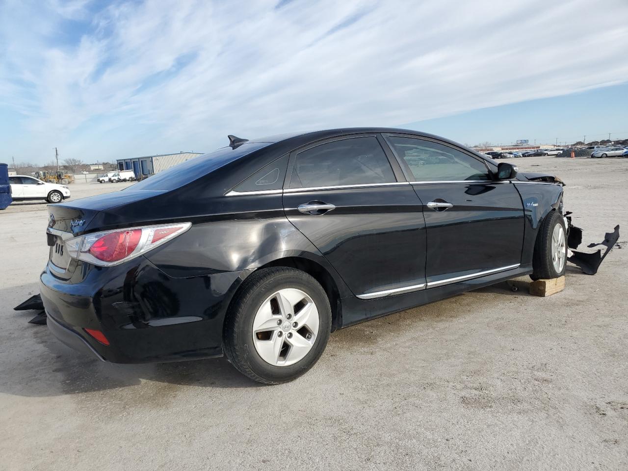 2011 Hyundai Sonata - Image 3
