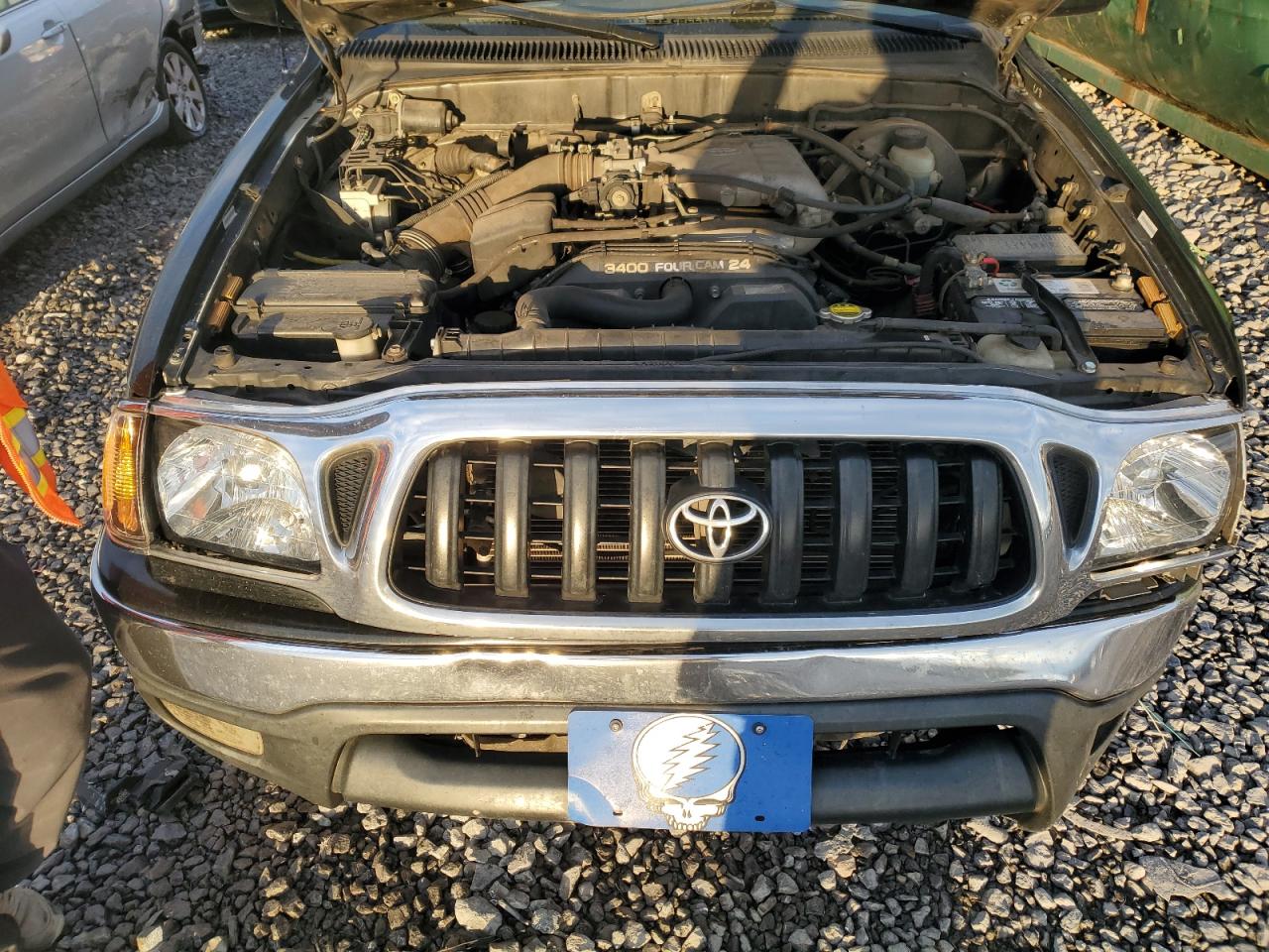 2004 Toyota Tacoma - Image 11