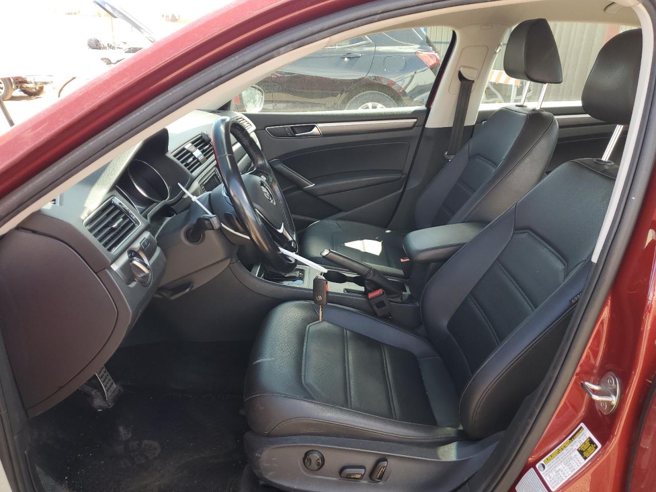 2018 Volkswagen Passat - Image 7