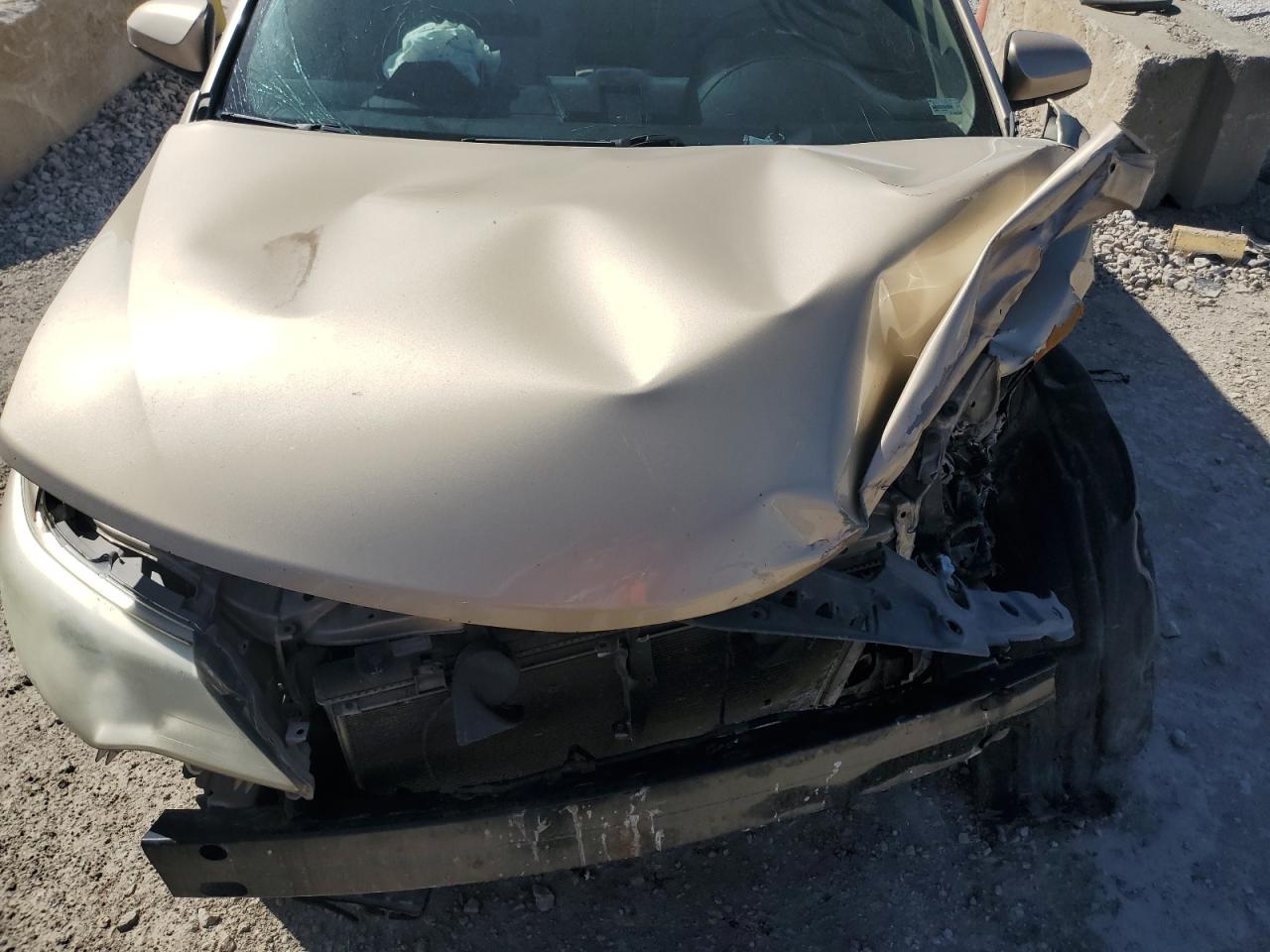 2012 Toyota Camry - Image 12