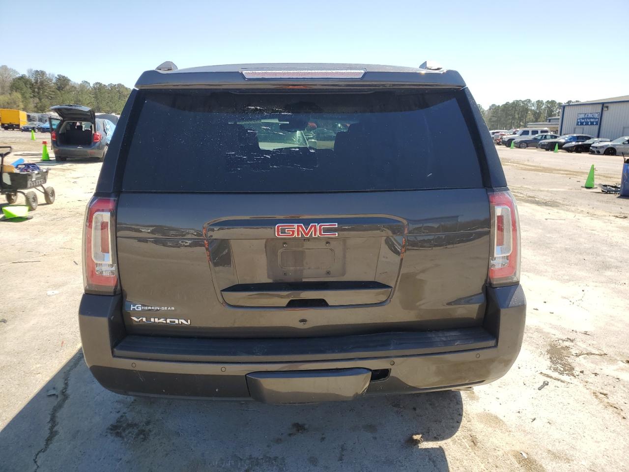 2019 GMC Yukon - Image 6