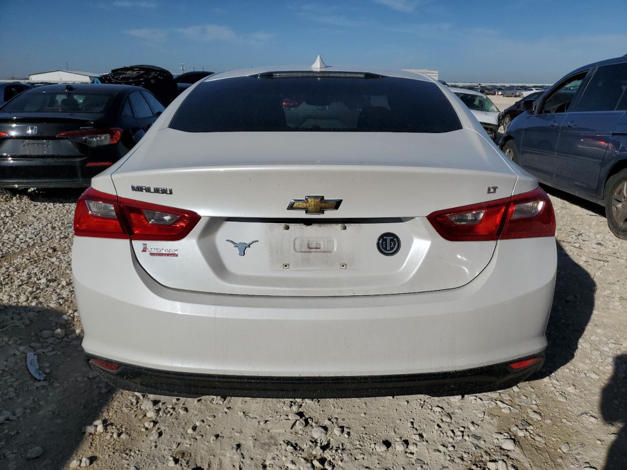 2017 Chevrolet Malibu - Image 6