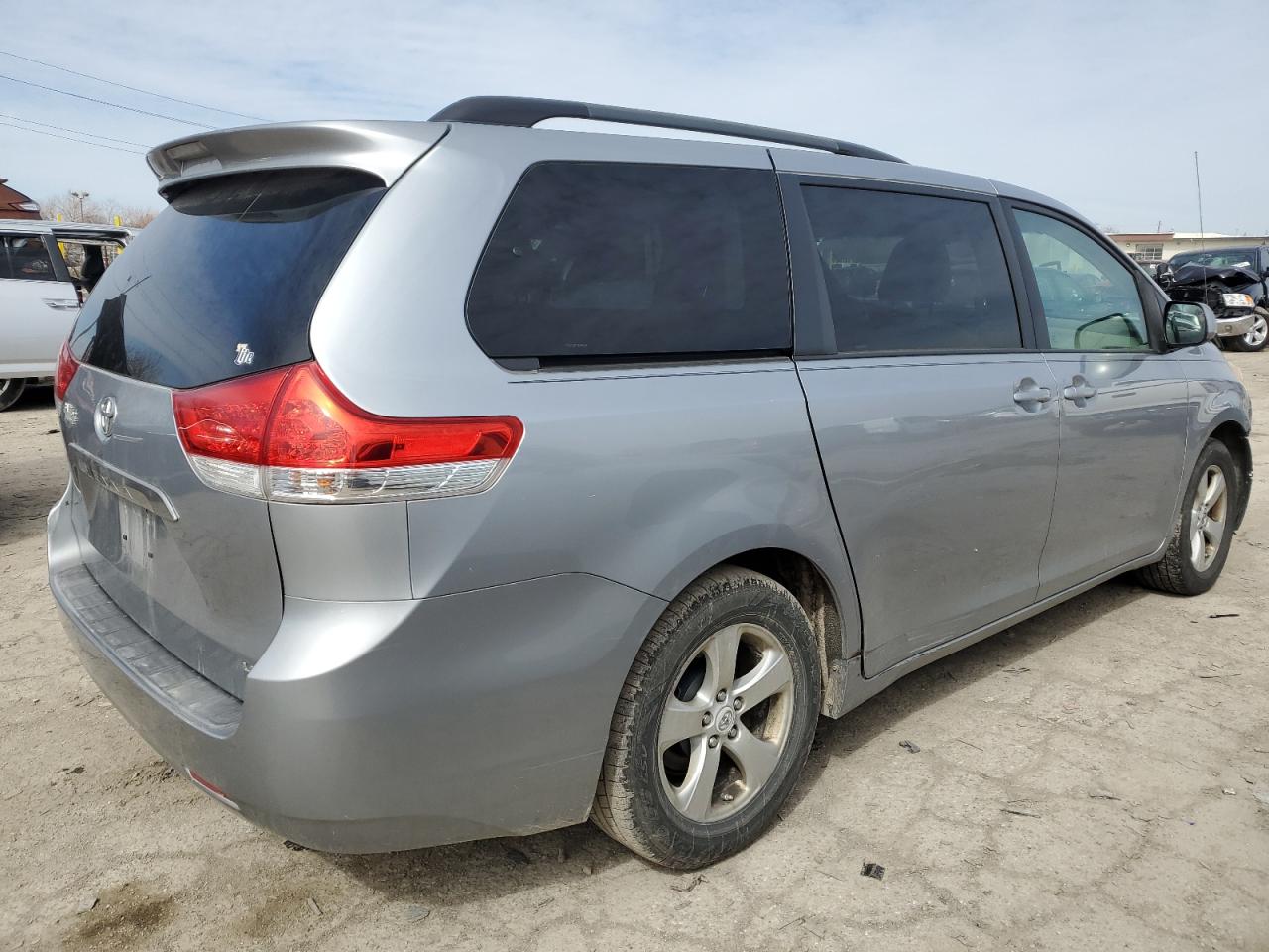 2011 Toyota Sienna - Image 3