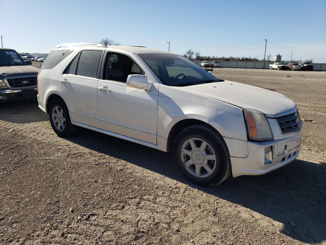2004 Cadillac SRX - Image 4