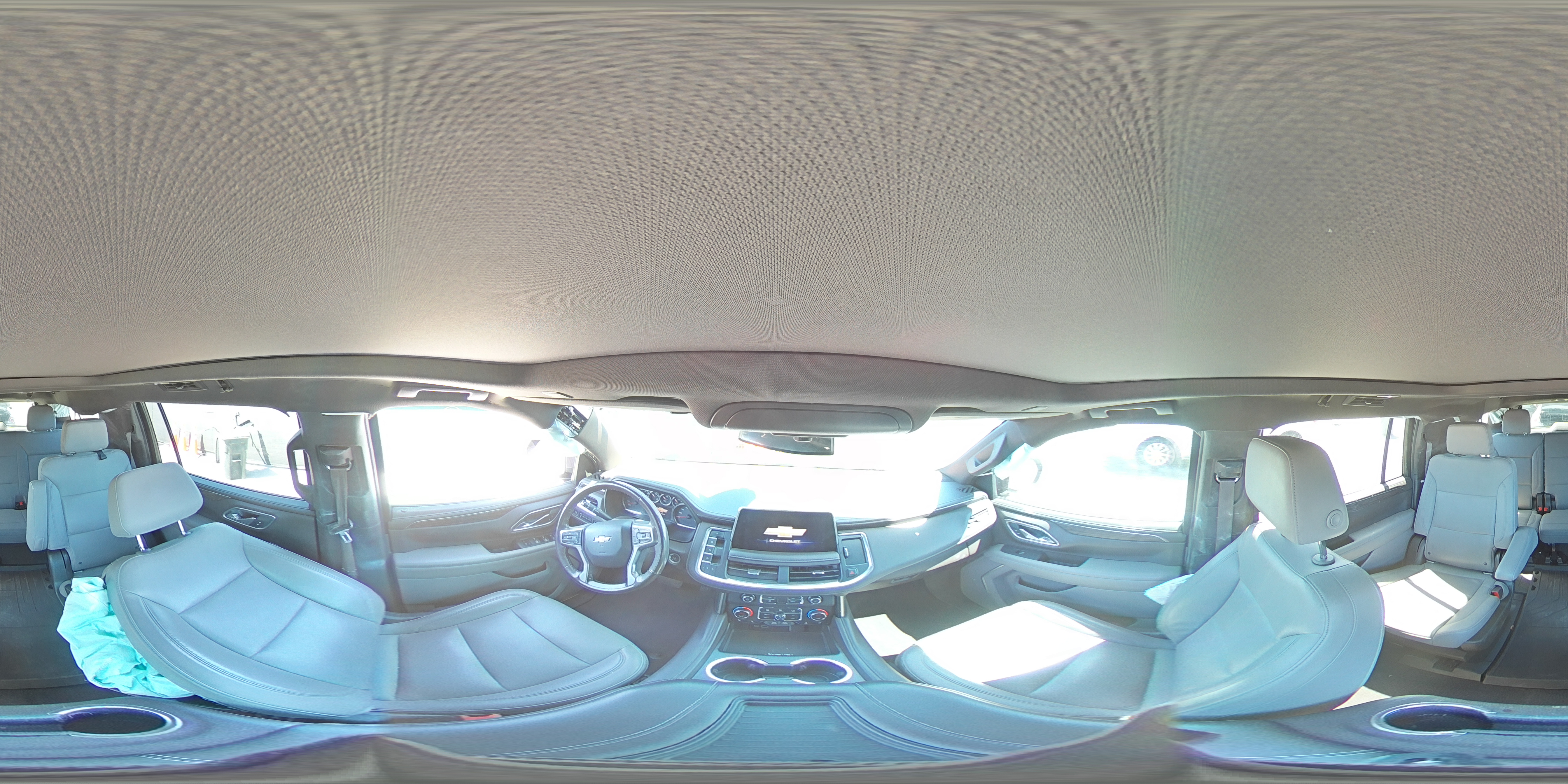 2021 Chevrolet Suburban - Image 15