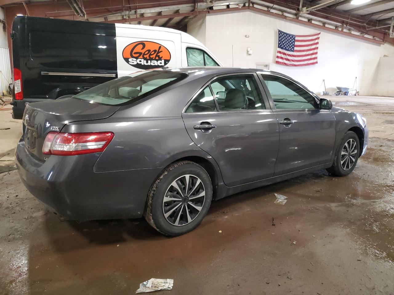 2011 Toyota Camry - Image 3
