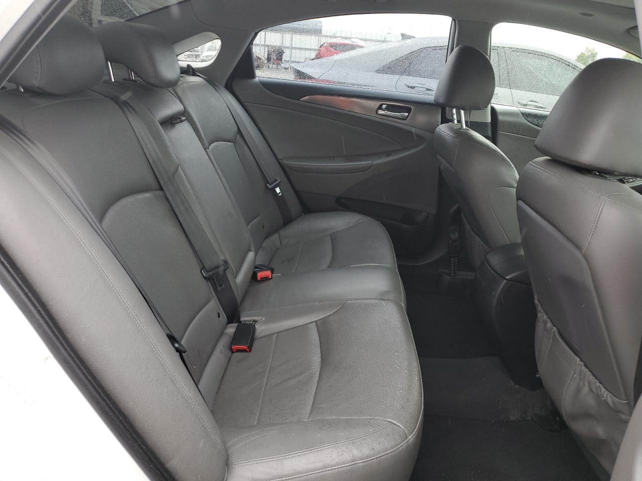 2015 Hyundai Sonata - Image 10