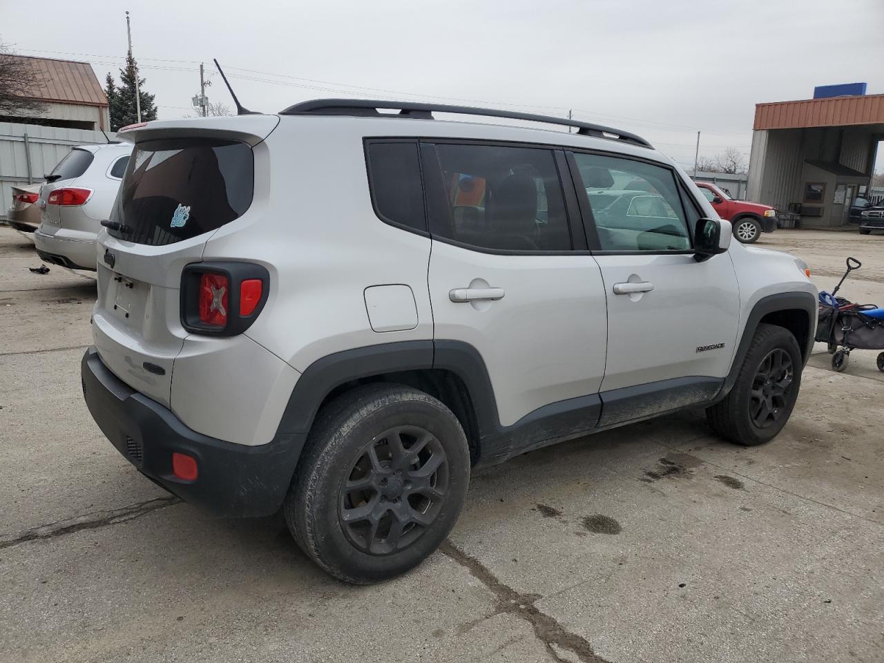 2015 Jeep Renegade - Image 3
