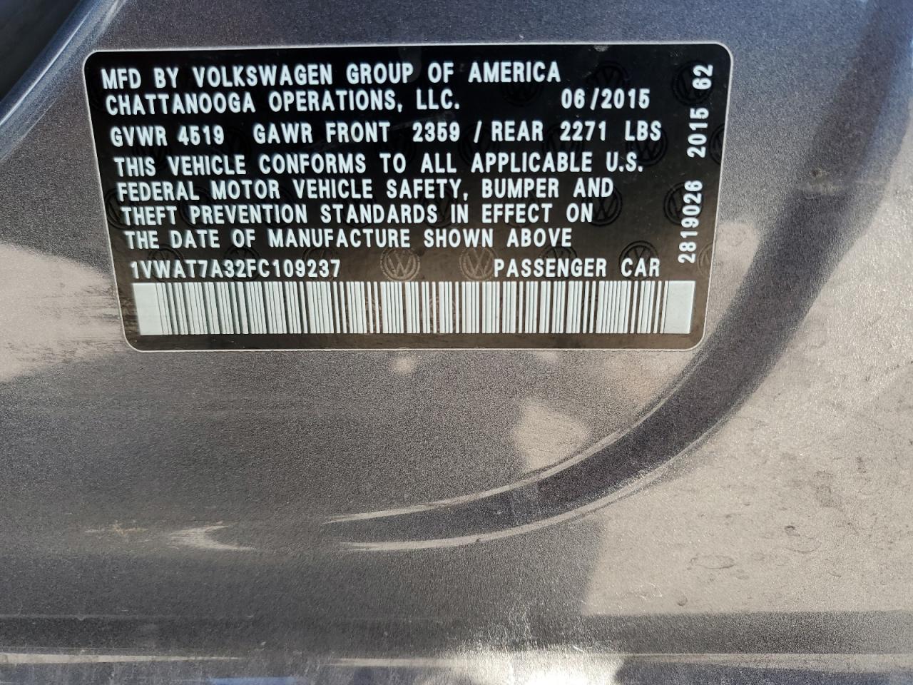 2015 Volkswagen Passat - Image 12