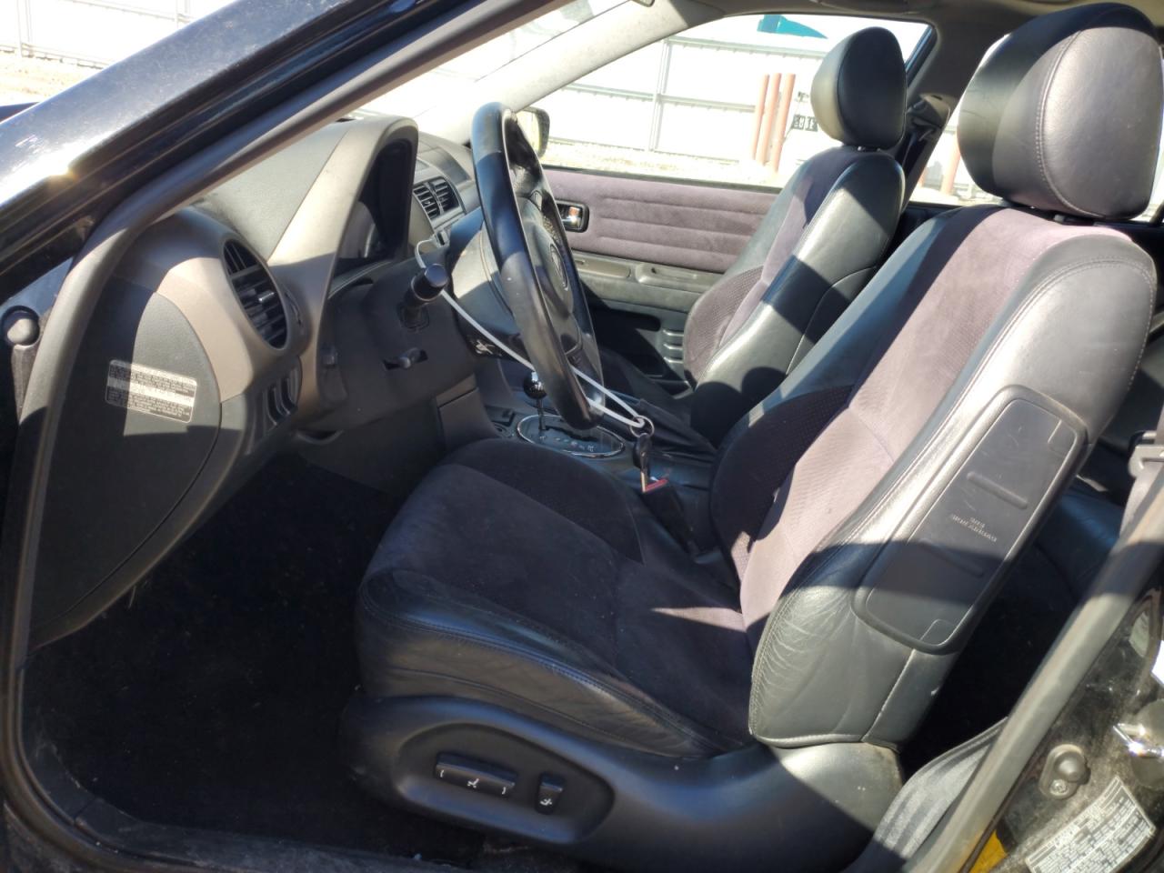 2001 Lexus IS - Image 7