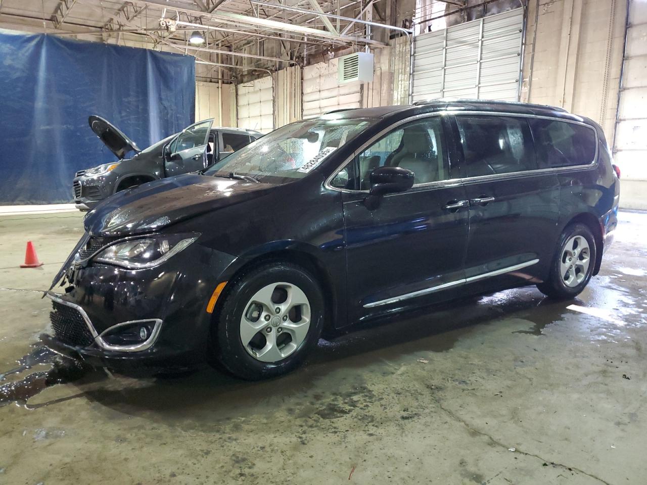 2017 Chrysler Pacifica - Image 1