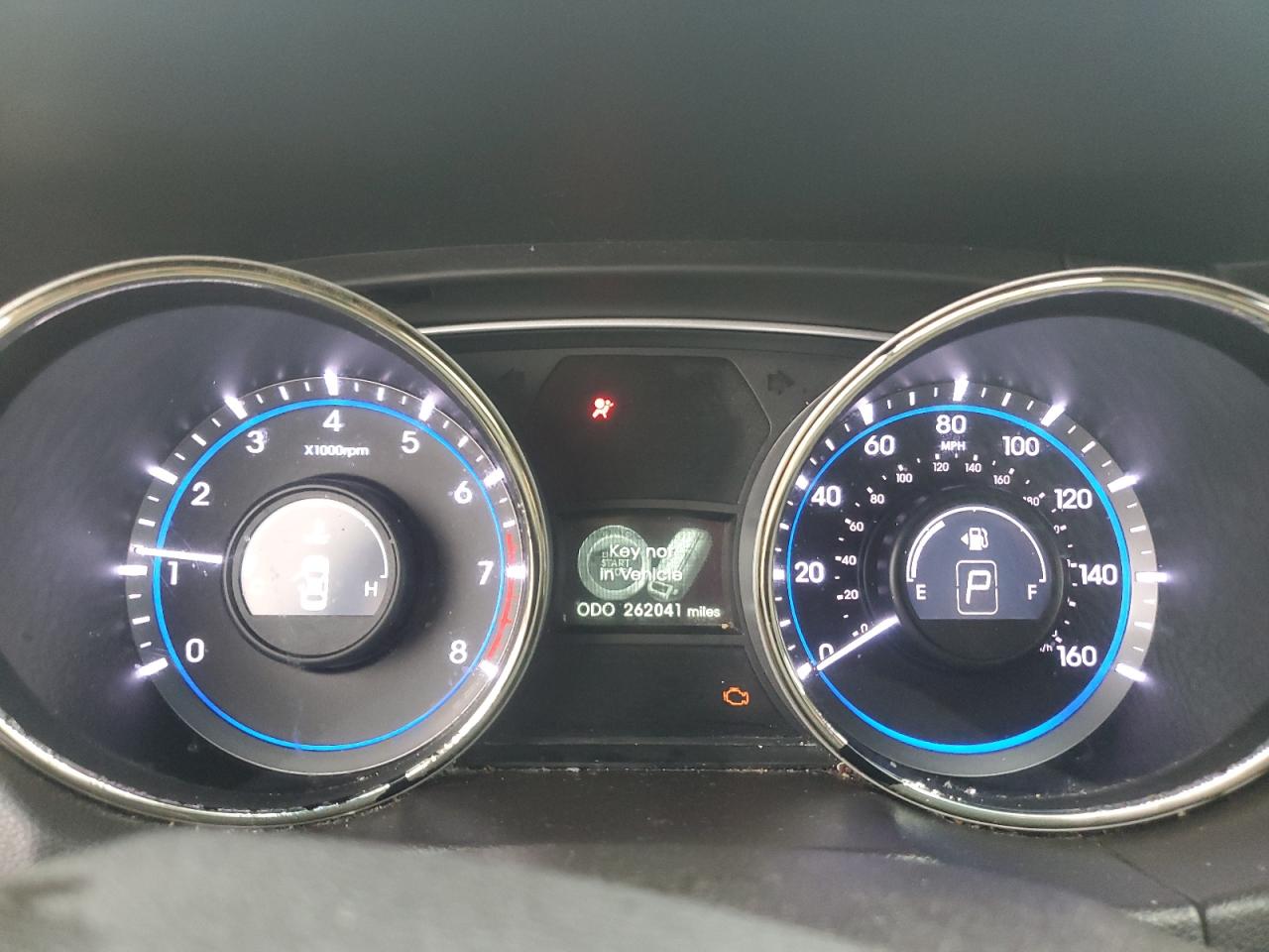 2013 Hyundai Sonata - Image 9