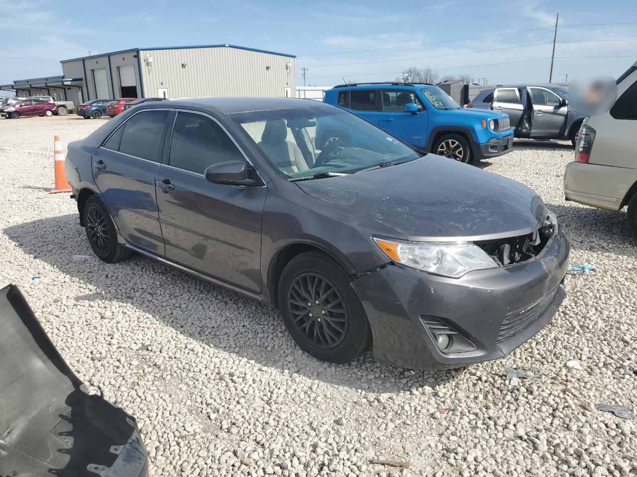 2014 Toyota Camry - Image 4