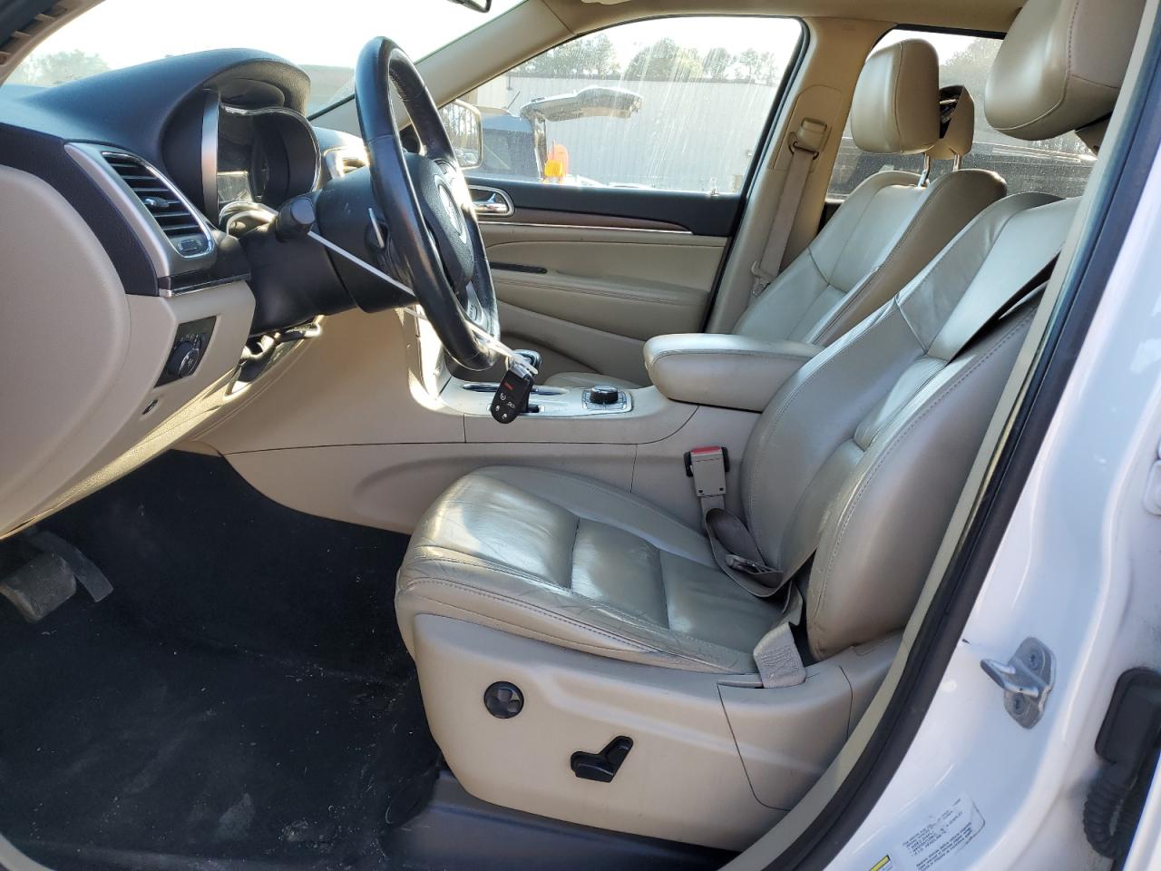 2014 Jeep Grand Cherokee - Image 7