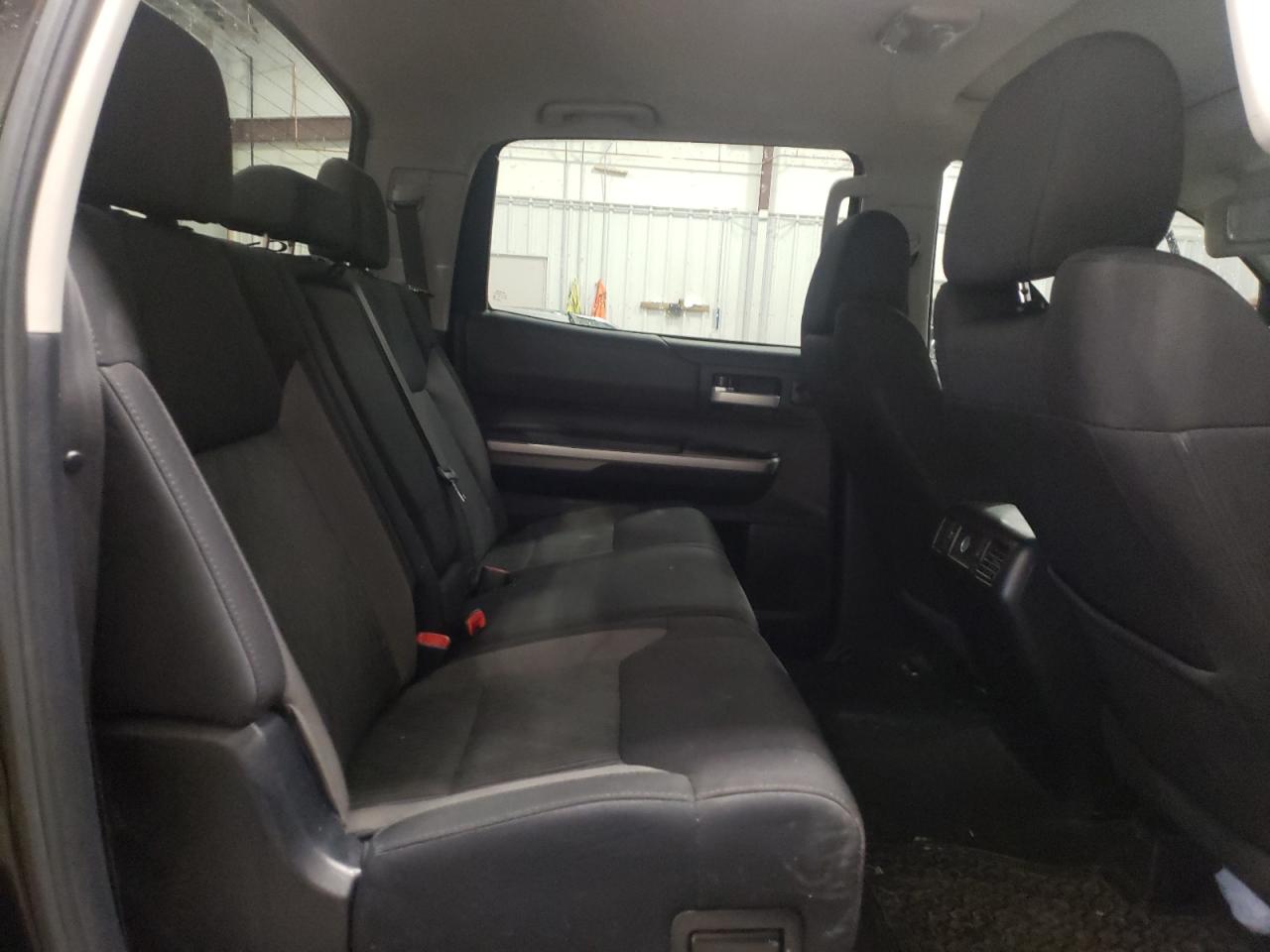 2014 Toyota Tundra - Image 10