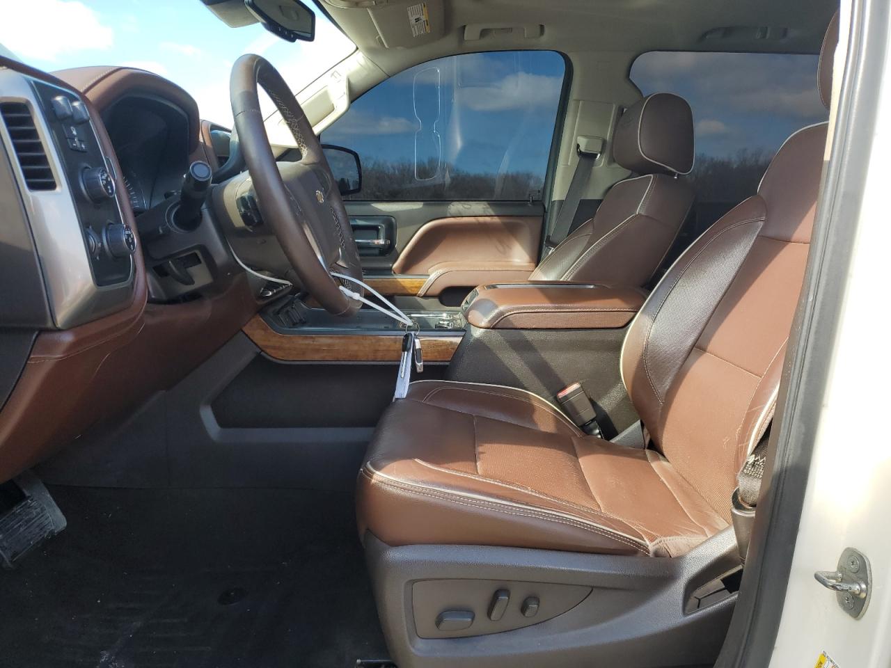 2014 Chevrolet Silverado - Image 7