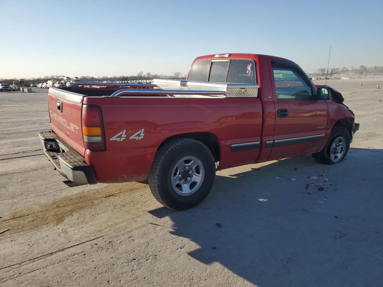2000 Chevrolet Silverado - Image 3