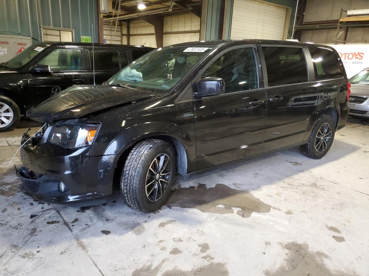 2014 Dodge Caravan - Image 1