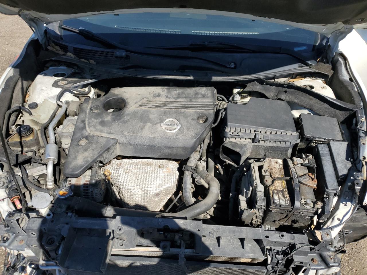 2015 Nissan Altima - Image 12