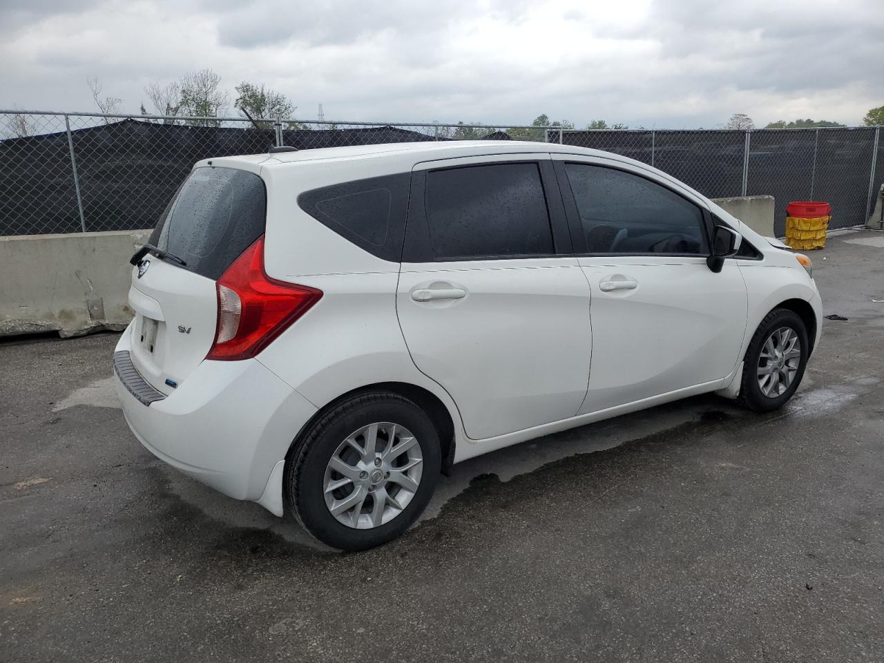 2016 Nissan Versa - Image 3