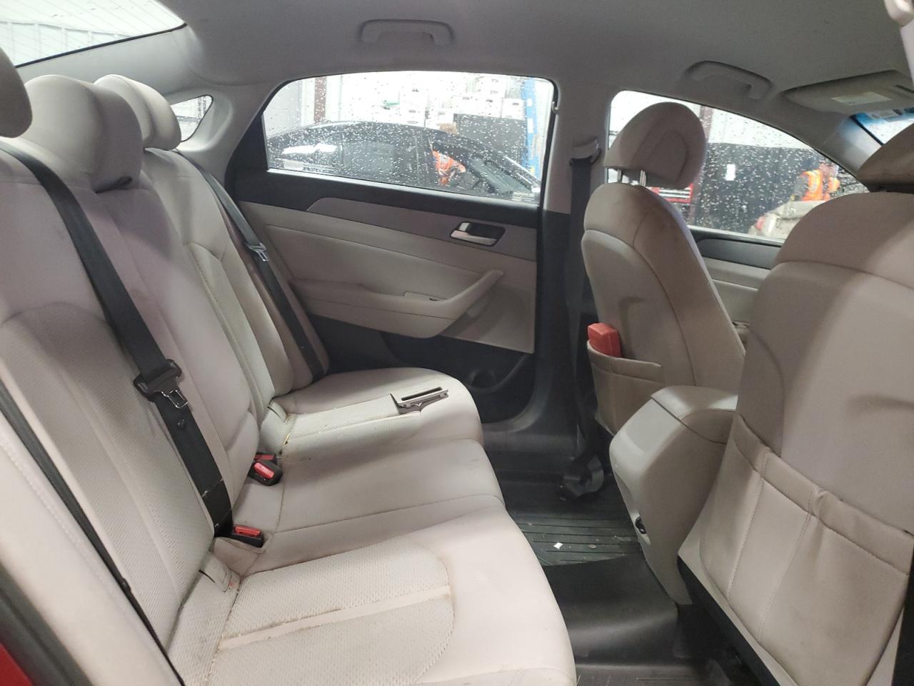 2015 Hyundai Sonata - Image 11