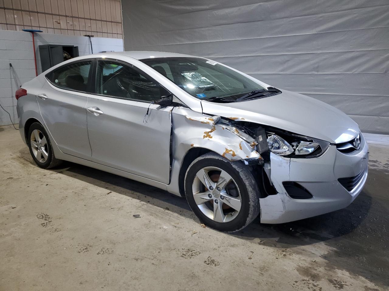 2013 Hyundai Elantra - Image 4