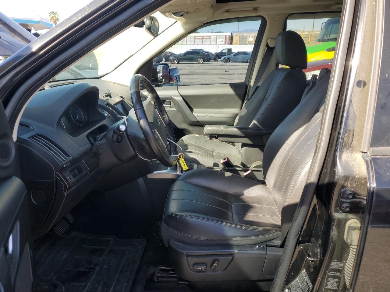 2014 Land Rover LR2 - Image 7