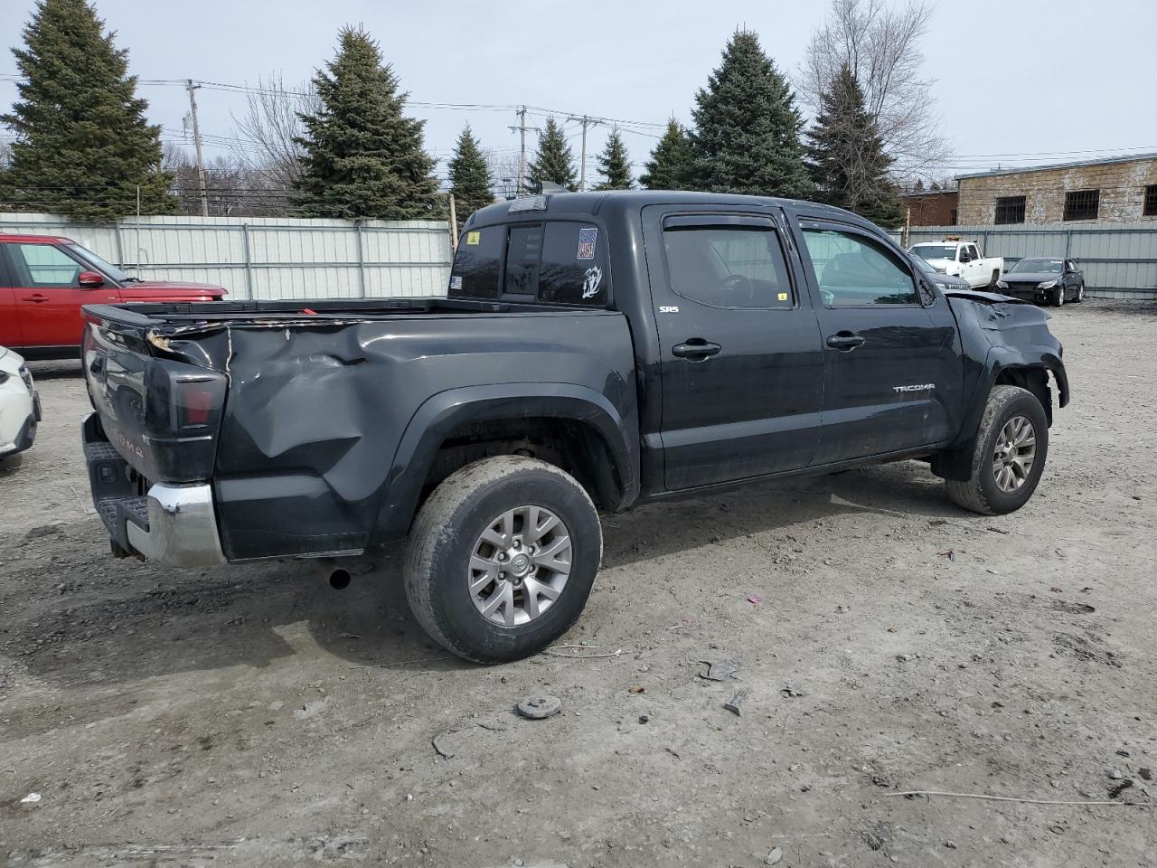 2017 Toyota Tacoma - Image 3
