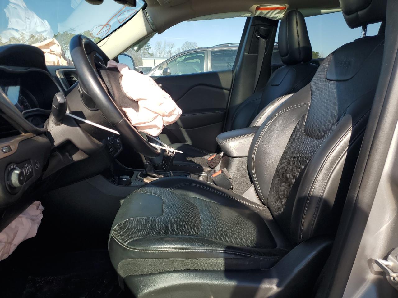 2015 Jeep Grand Cherokee - Image 7