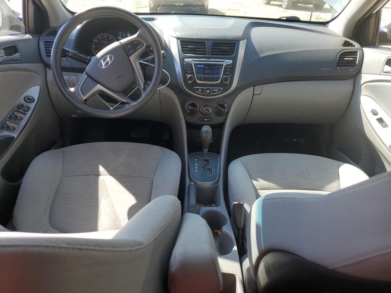 2015 Hyundai Accent - Image 8