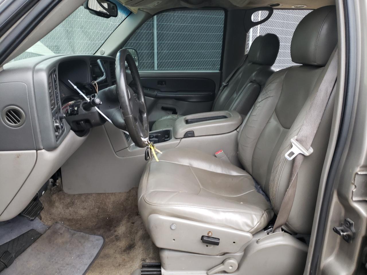 2003 Chevrolet Tahoe - Image 7