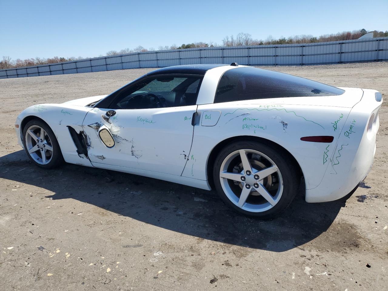 2005 Chevrolet Corvette - Image 2