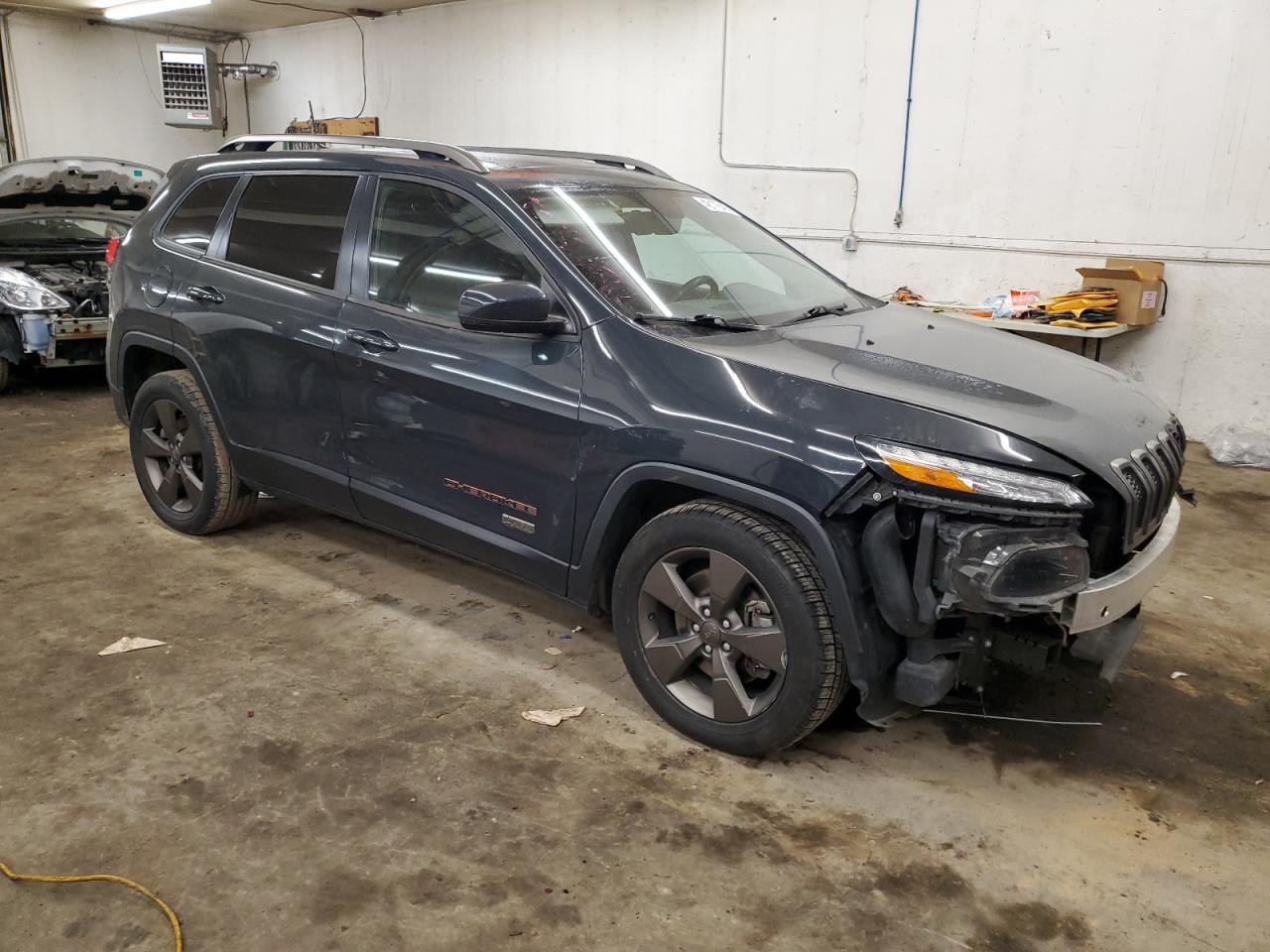 2016 Jeep Grand Cherokee - Image 4