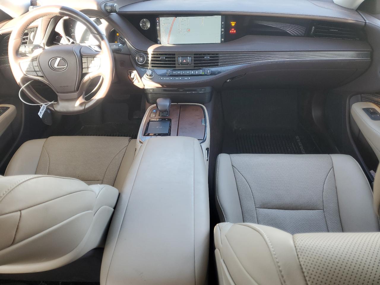 2020 Lexus LS - Image 8