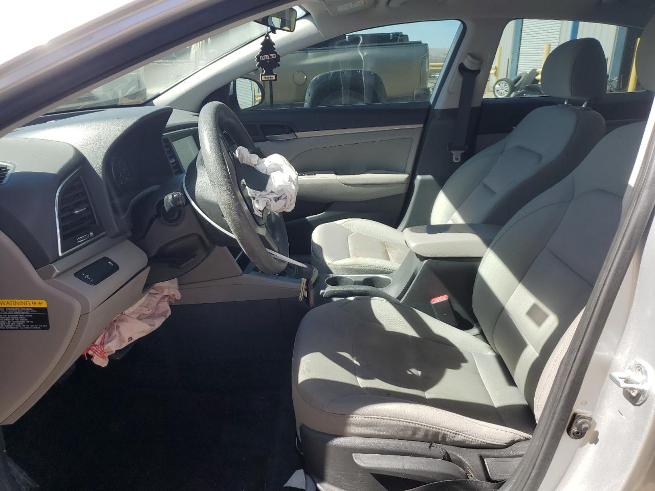 2017 Hyundai Elantra - Image 7