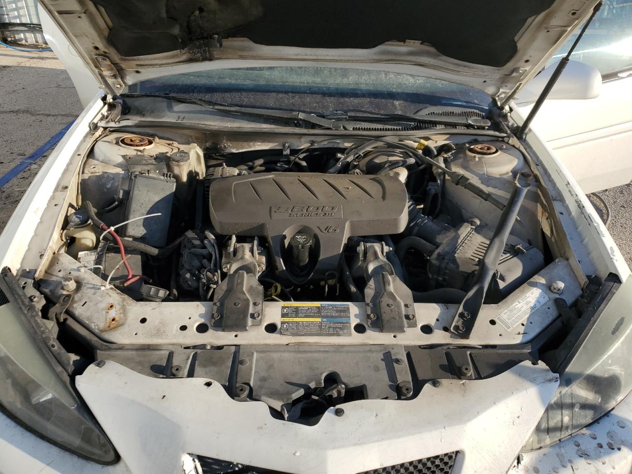2006 Pontiac Grand Prix - Image 11