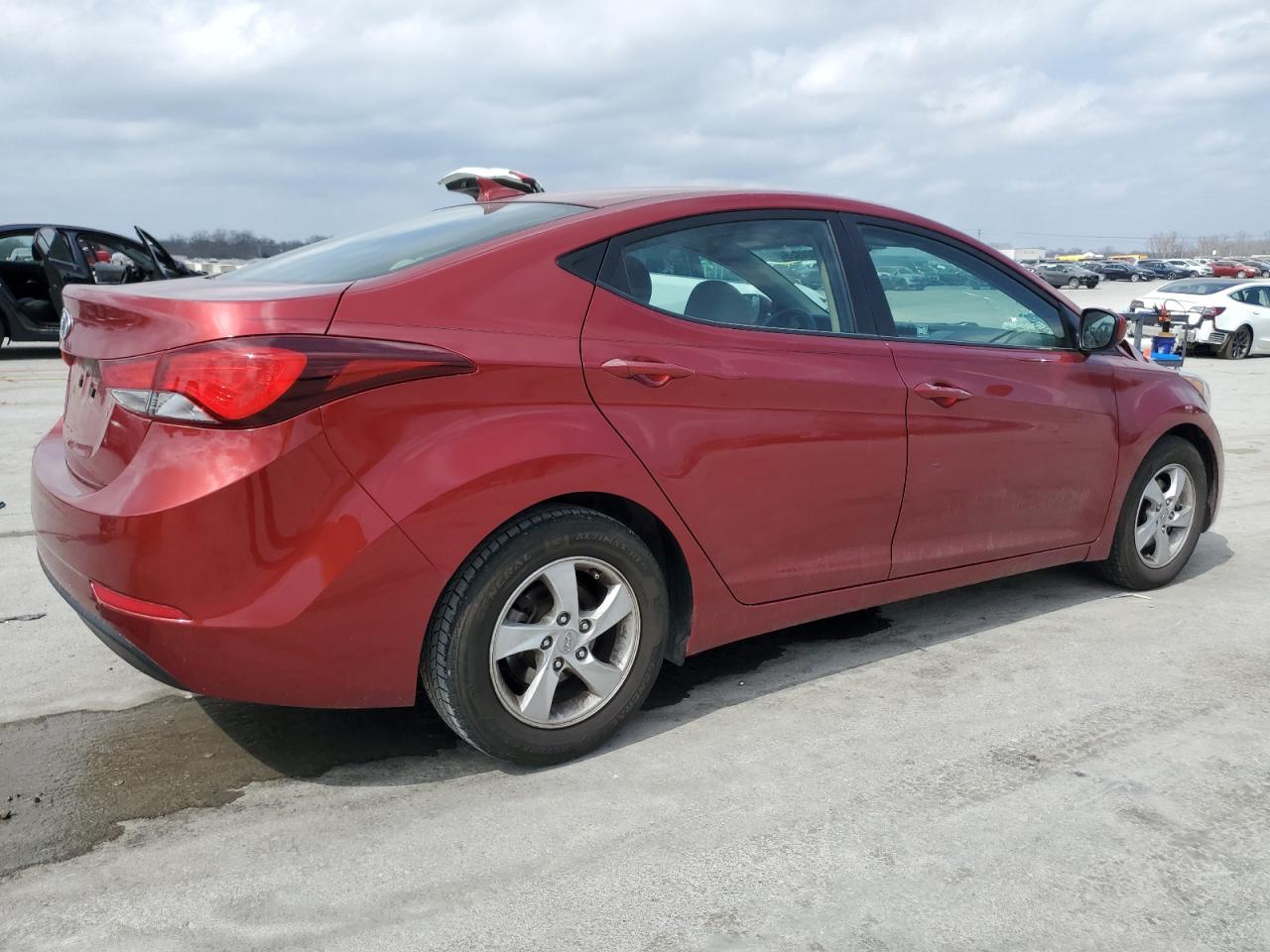 2015 Hyundai Elantra - Image 3