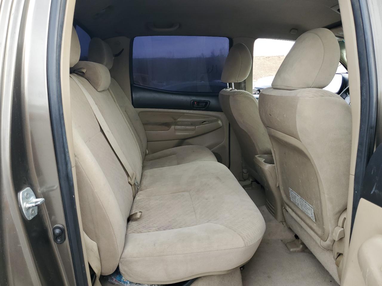 2011 Toyota Tacoma - Image 10