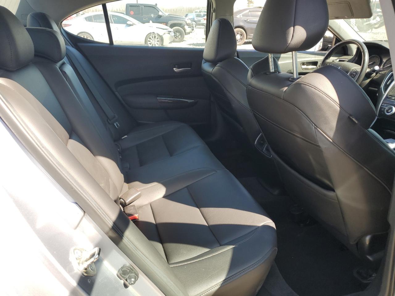 2016 Acura TLX - Image 10